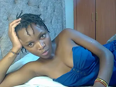 Naughty Girl17 online show from March 2025 07:32:02 PM