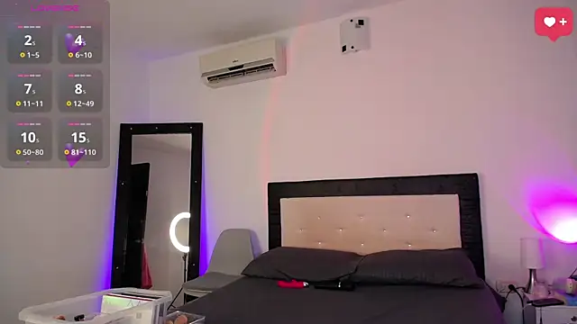 Snapshot of Hips_hannah chatting on December 2024 11:51:01 PM Hips hannah online show from December 2024 11:51:01 PM