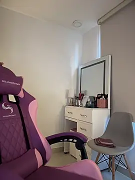 Snapshot of Hips_hannah chatting on November 2025 08:51:01 PM Hips hannah online show from November 2025 08:51:01 PM