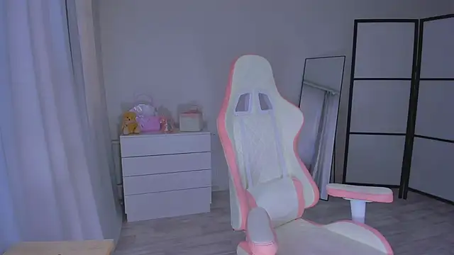 AnnaLunar online show from February 2025 05:34:02 AM