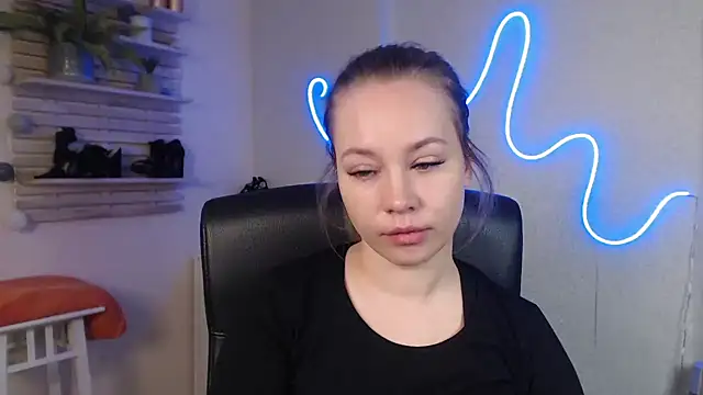 holly xglam online show from December 2024 10:15:02 AM