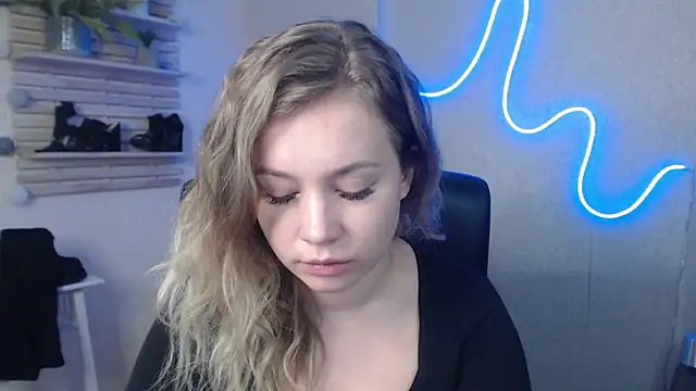 holly xglam online show from January 2025 10:43:01 AM