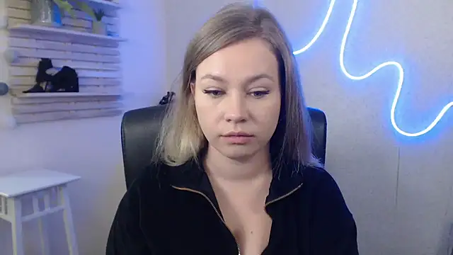 holly xglam online show from January 2025 09:28:01 AM