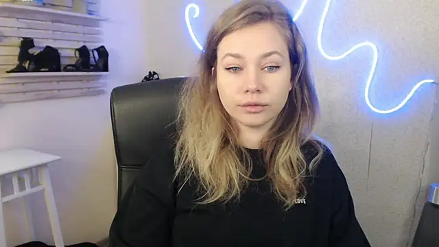 holly xglam online show from January 2025 02:27:01 AM