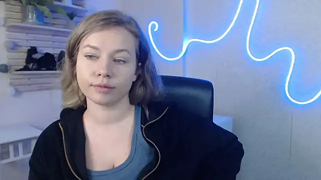 holly xglam online show from February 2025 04:32:02 AM