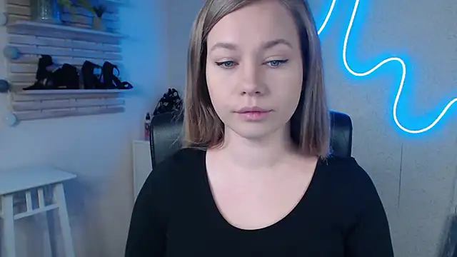 holly xglam online show from February 2025 12:16:01 AM