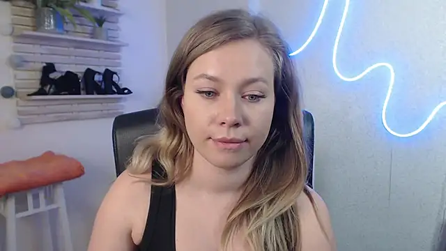 holly xglam online show from February 2025 06:37:01 AM