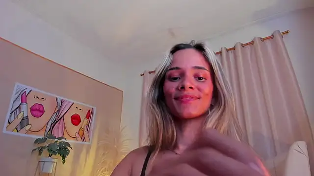 SkiinnyAna online show from January 2025 10:43:01 PM