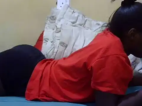 Snapshot of sweet_lily2 chatting on March 2025 04:31:02 PM sweet lily2 online show from March 2025 04:31:02 PM