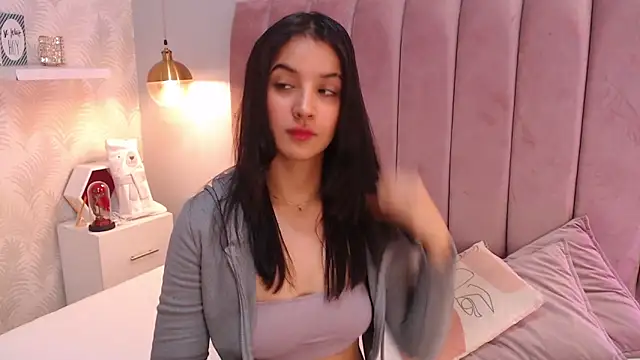 Snapshot of LeenaBrown chatting on March 2026 12:31:02 PM LeenaBrown online show from March 2026 12:31:02 PM