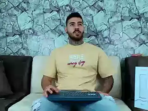 Snapshot of silvano_torres chatting on December 2024 02:34:02 AM silvano torres online show from December 2024 02:34:02 AM