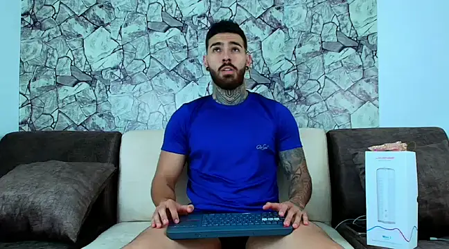 Snapshot of silvano_torres chatting on January 2025 08:38:02 PM silvano torres online show from January 2025 08:38:02 PM