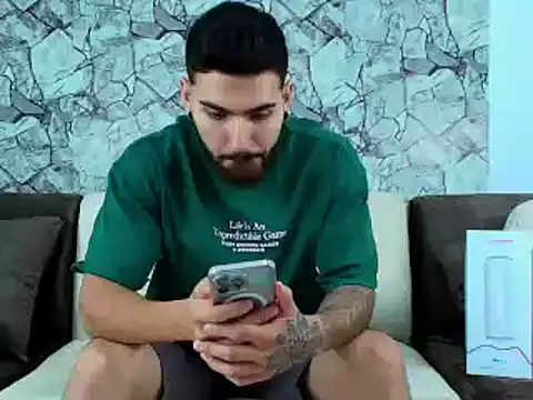 Snapshot of silvano_torres chatting on January 2025 10:49:02 PM silvano torres online show from January 2025 10:49:02 PM