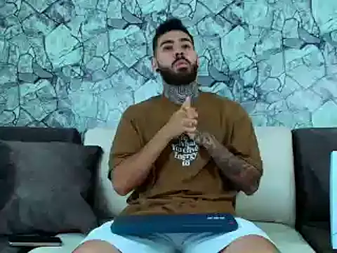 Snapshot of silvano_torres chatting on February 2025 01:47:01 AM silvano torres online show from February 2025 01:47:01 AM