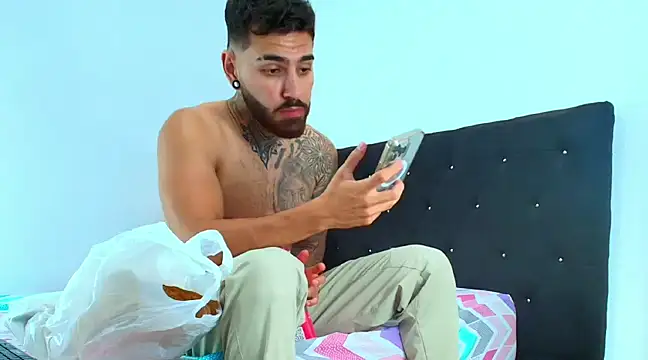 Snapshot of silvano_torres chatting on March 2025 10:42:01 PM silvano torres online show from March 2025 10:42:01 PM