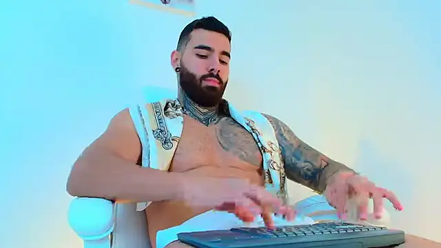 Snapshot of silvano_torres chatting on January 2026 03:31:01 AM silvano torres online show from January 2026 03:31:01 AM