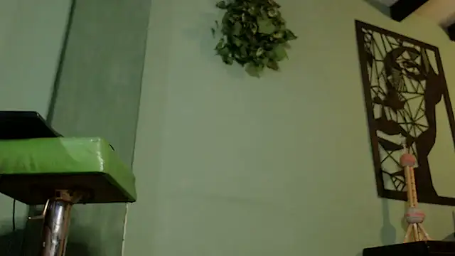 Snapshot of thirstymoonxx chatting on March 2025 04:24:02 AM thirstymoonxx online show from March 2025 04:24:02 AM