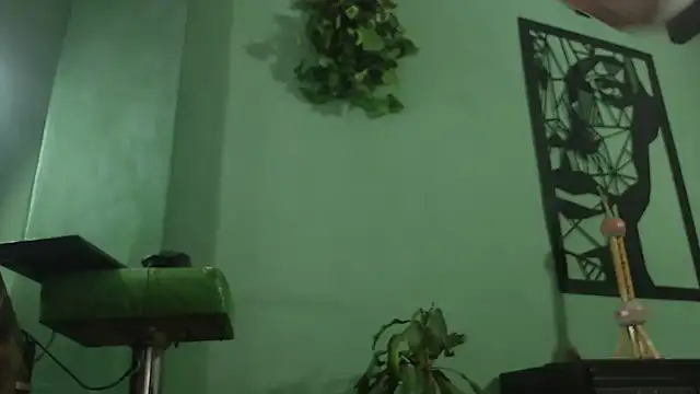 Snapshot of thirstymoonxx chatting on September 2025 04:03:01 AM thirstymoonxx online show from September 2025 04:03:01 AM