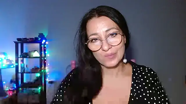 Snapshot of KeisyNeonX chatting on October 2025 07:00:01 PM KeisyNeonX online show from October 2025 07:00:01 PM