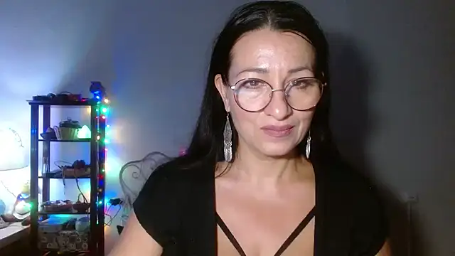 Snapshot of KeisyNeonX chatting on November 2025 08:19:02 PM KeisyNeonX online show from November 2025 08:19:02 PM