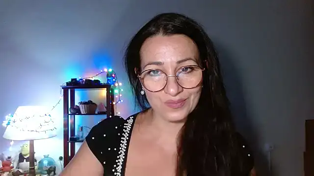 Snapshot of KeisyNeonX chatting on November 2025 08:35:02 PM KeisyNeonX online show from November 2025 08:35:02 PM
