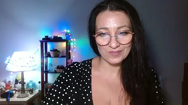 Snapshot of KeisyNeonX chatting on November 2025 08:19:02 PM KeisyNeonX online show from November 2025 08:19:02 PM