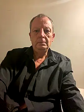 Snapshot of chubbybear2cum chatting on September 2025 04:27:01 AM chubbybear2cum online show from September 2025 04:27:01 AM