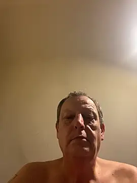 Snapshot of chubbybear2cum chatting on November 2025 05:40:01 AM chubbybear2cum online show from November 2025 05:40:01 AM