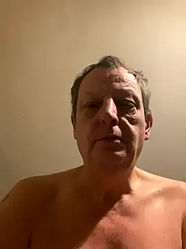 Snapshot of chubbybear2cum chatting on November 2025 06:35:01 AM chubbybear2cum online show from November 2025 06:35:01 AM