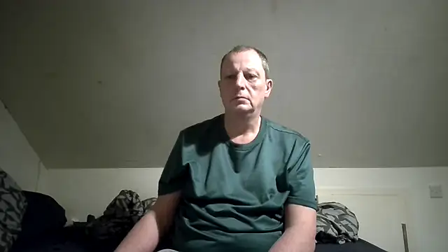 Snapshot of chubbybear2cum chatting on December 2025 11:20:02 PM chubbybear2cum online show from December 2025 11:20:02 PM