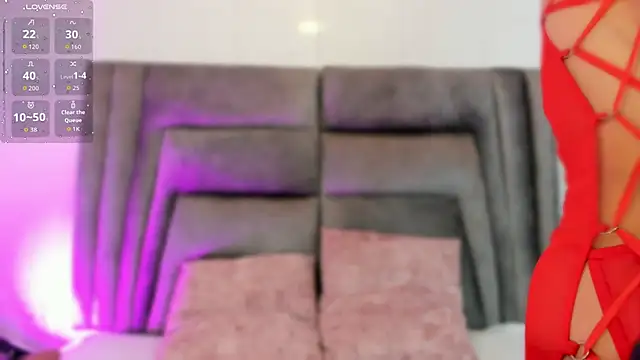 sophiee smith online show from September 2025 11:44:02 AM