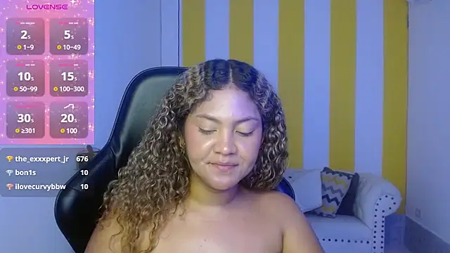 Snapshot of Cristal_War chatting on January 2025 03:29:02 AM Cristal War online show from January 2025 03:29:02 AM