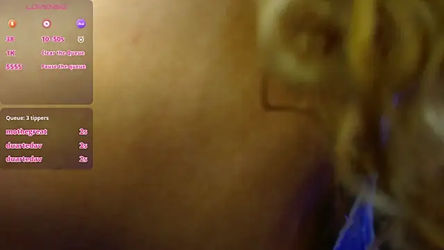 Snapshot of Cristal_War chatting on January 2025 03:42:02 AM Cristal War online show from January 2025 03:42:02 AM