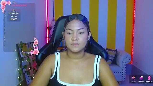 Snapshot of Cristal_War chatting on January 2025 11:58:02 PM Cristal War online show from January 2025 11:58:02 PM