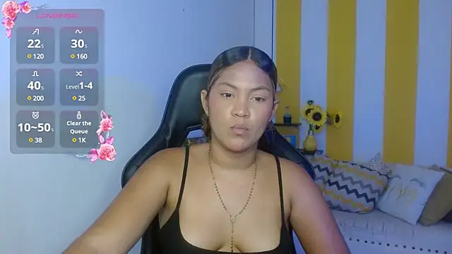 Snapshot of Cristal_War chatting on January 2025 11:21:02 PM Cristal War online show from January 2025 11:21:02 PM