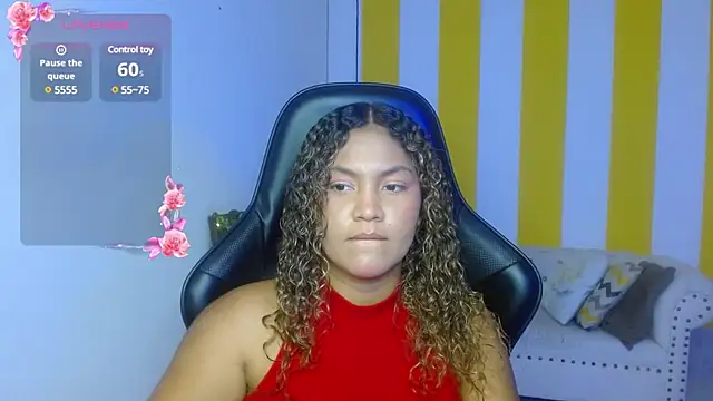 Snapshot of Cristal_War chatting on February 2025 11:27:01 PM Cristal War online show from February 2025 11:27:01 PM