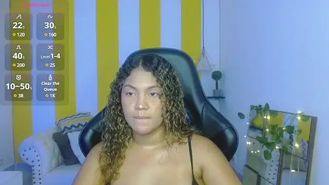 Snapshot of Cristal_War chatting on February 2025 10:09:02 PM Cristal War online show from February 2025 10:09:02 PM