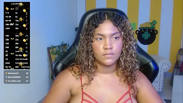 Snapshot of Cristal_War chatting on March 2025 01:00:01 AM Cristal War online show from March 2025 01:00:01 AM