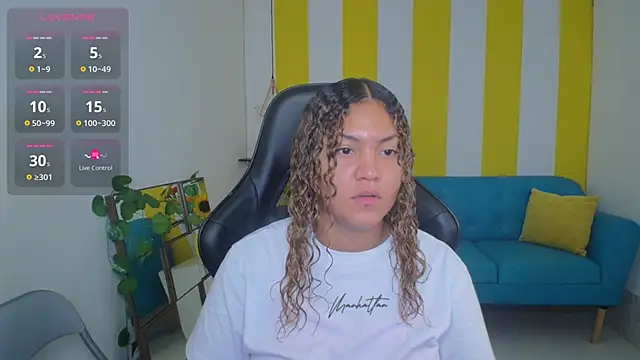 Snapshot of Cristal_War chatting on September 2025 09:25:02 PM Cristal War online show from September 2025 09:25:02 PM