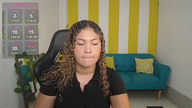 Snapshot of Cristal_War chatting on September 2025 11:17:01 PM Cristal War online show from September 2025 11:17:01 PM