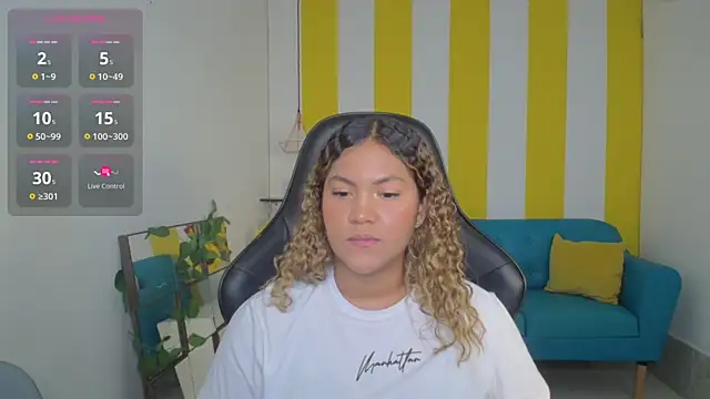 Snapshot of Cristal_War chatting on September 2025 11:41:02 PM Cristal War online show from September 2025 11:41:02 PM