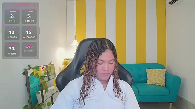 Snapshot of Cristal_War chatting on September 2025 10:47:01 PM Cristal War online show from September 2025 10:47:01 PM