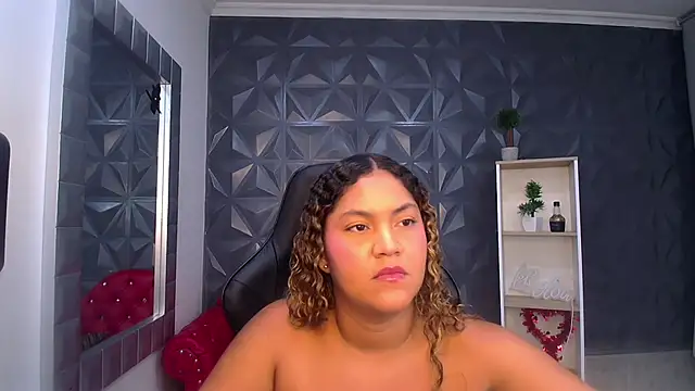 Cristal War online show from December 2025 11:01:02 PM