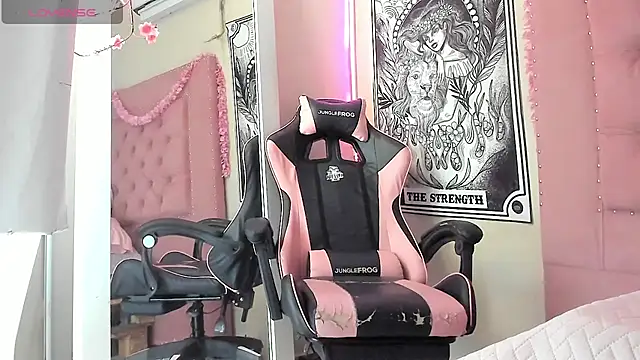 Snapshot of mitsu_ky chatting on February 2025 04:10:01 PM mitsu ky online show from February 2025 04:10:01 PM