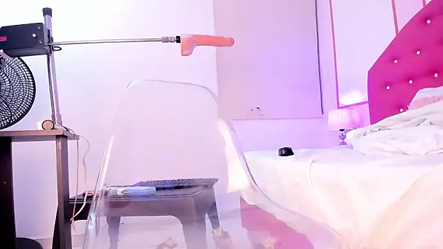 Snapshot of Miliaangeles chatting on March 2025 08:07:01 AM Miliaangeles online show from March 2025 08:07:01 AM