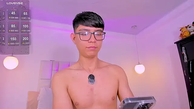 CodyTwink online show from May 2026 10:37:02 PM