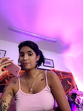 Snapshot of DeuxGold chatting on October 2025 04:36:01 AM DeuxGold online show from October 2025 04:36:01 AM
