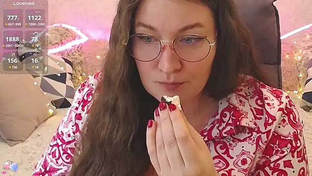 Snapshot of Nataly_cute chatting on January 2025 02:14:01 AM Nataly cute online show from January 2025 02:14:01 AM