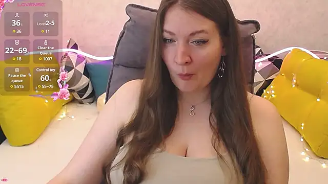 Snapshot of Nataly_cute chatting on March 2025 08:07:02 PM Nataly cute online show from March 2025 08:07:02 PM