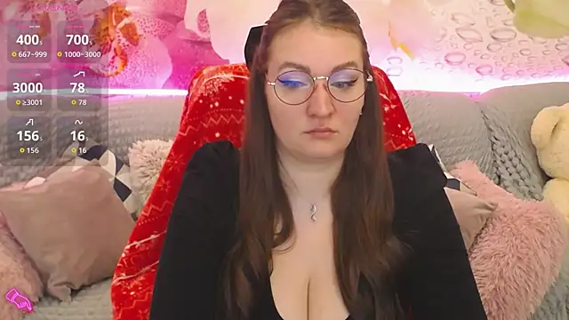 Snapshot of Nataly_cute chatting on September 2025 06:24:01 PM Nataly cute online show from September 2025 06:24:01 PM